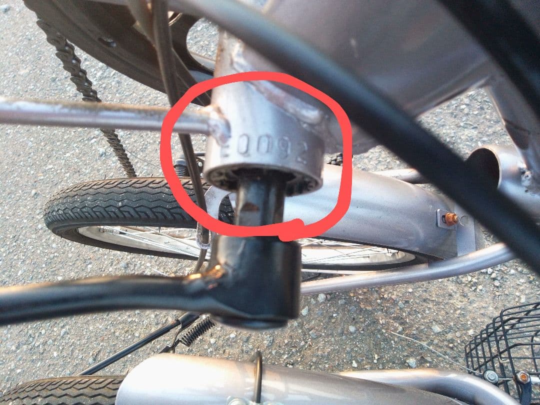 折りたたみ自転車 シルバー 20インチ 汚れキズあり ヤマト置き配達可能