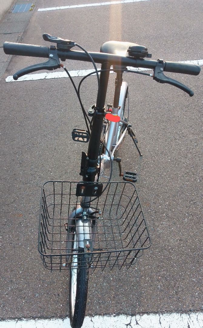 折りたたみ自転車 シルバー 20インチ 汚れキズあり ヤマト置き配達可能
