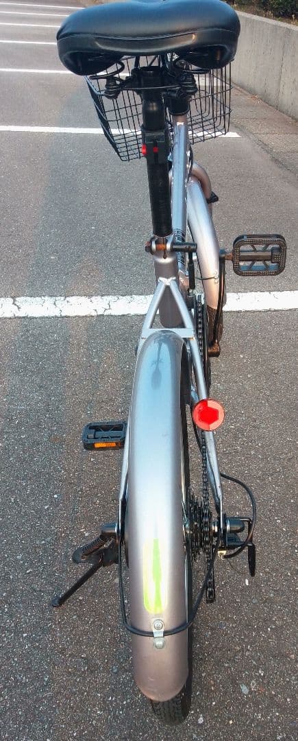 折りたたみ自転車 シルバー 20インチ 汚れキズあり ヤマト置き配達可能