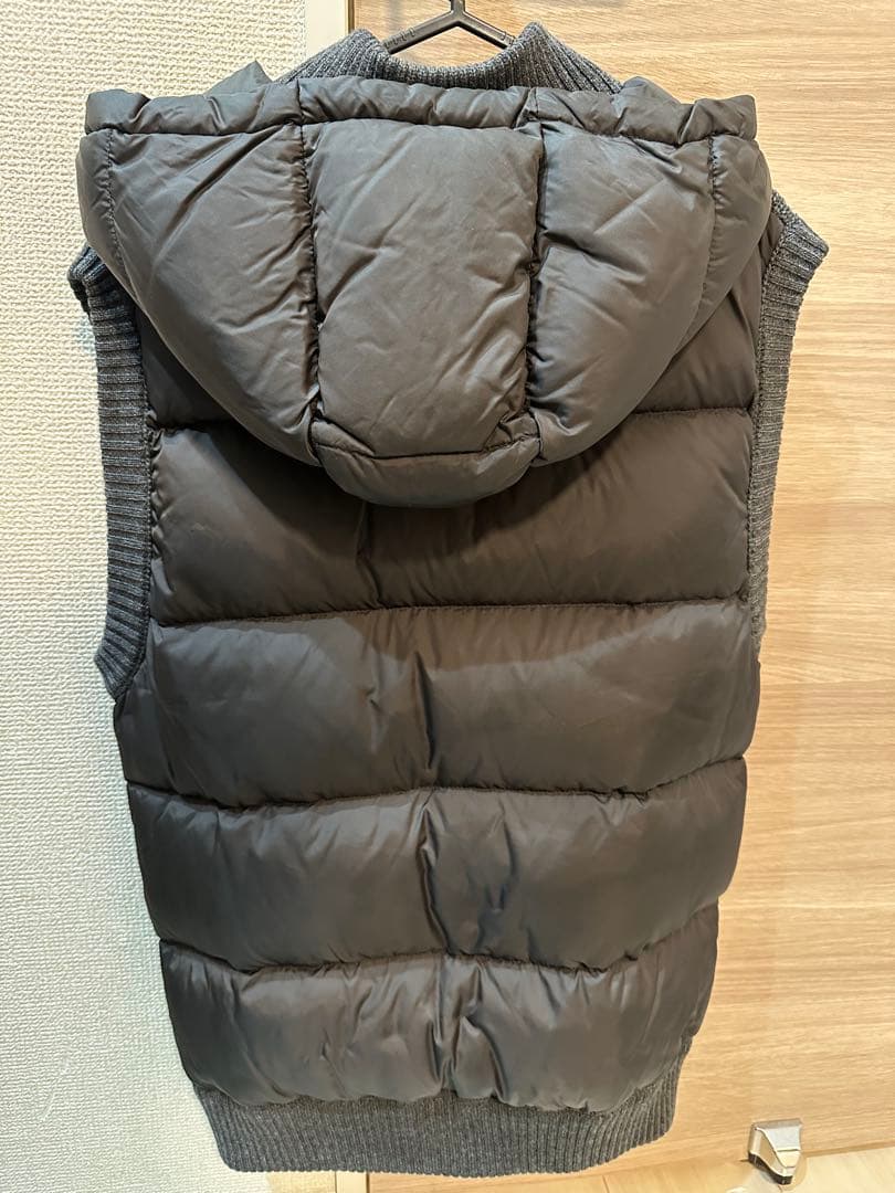 【※しろしろ】MONCLER フード付きダウンベスト M グレー