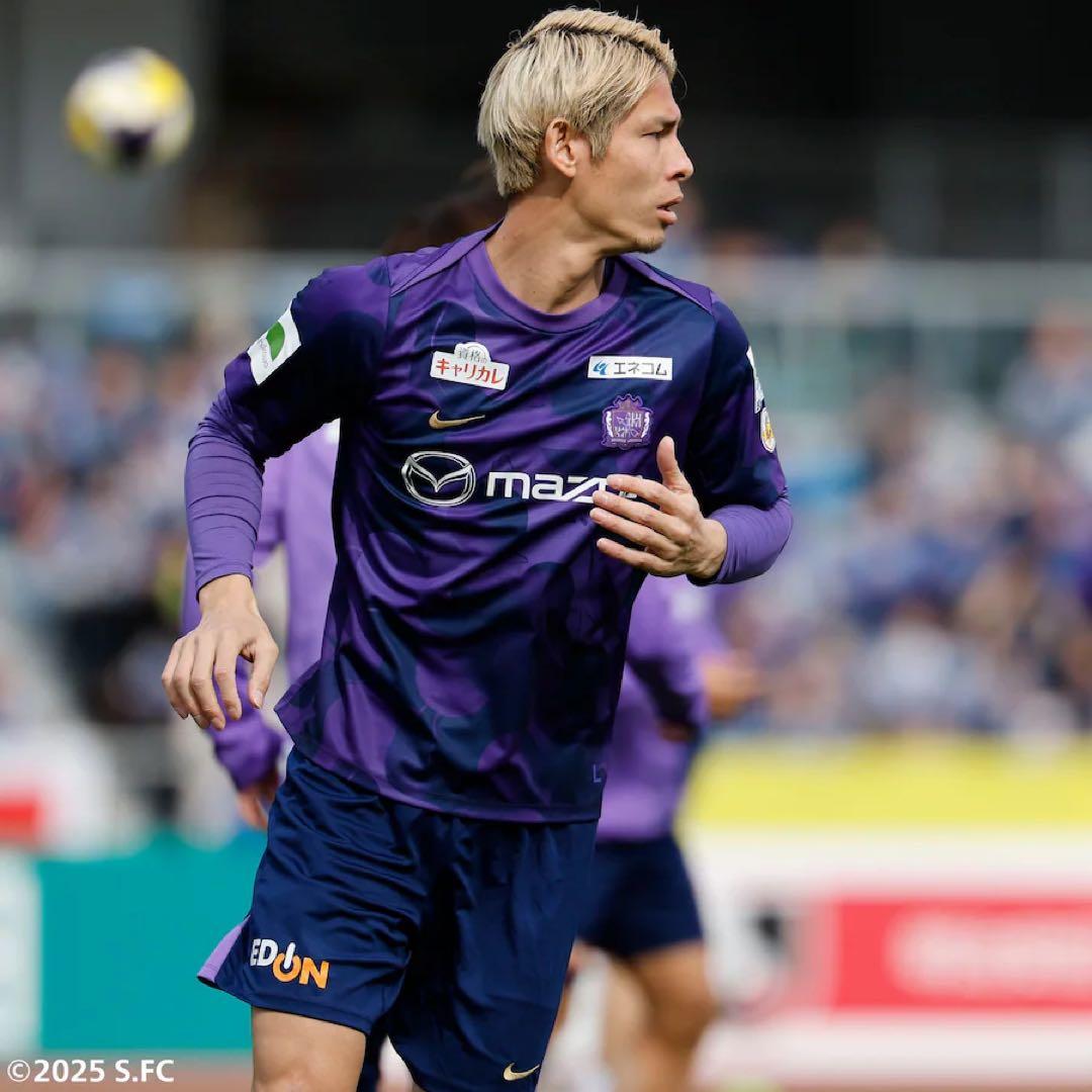 （大迫敬介サイン入り）サンフレッチェ　プレマッチトップ