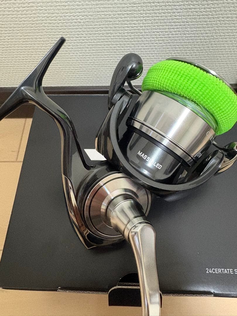 美品24セルテート SW 6000-H スピニングリール リブレノブ付