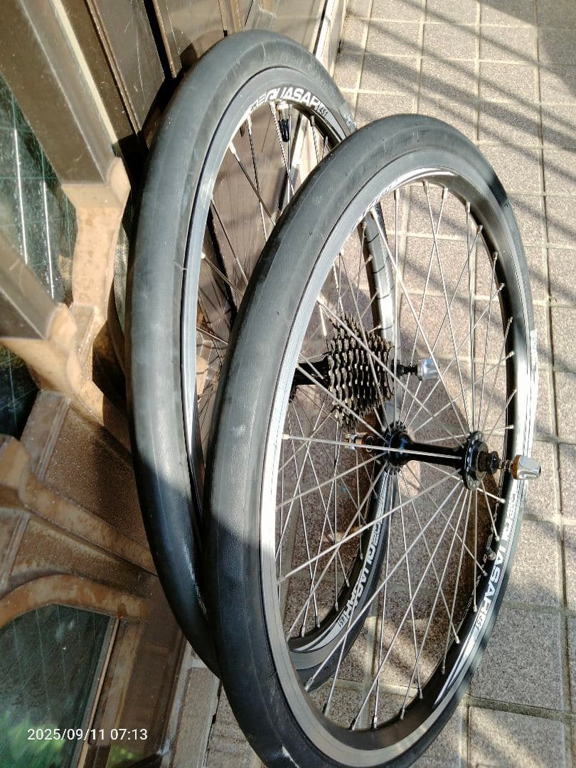 QUASAR 「クエーサー」 Q2-451 20インチ ホイールとタイヤセット