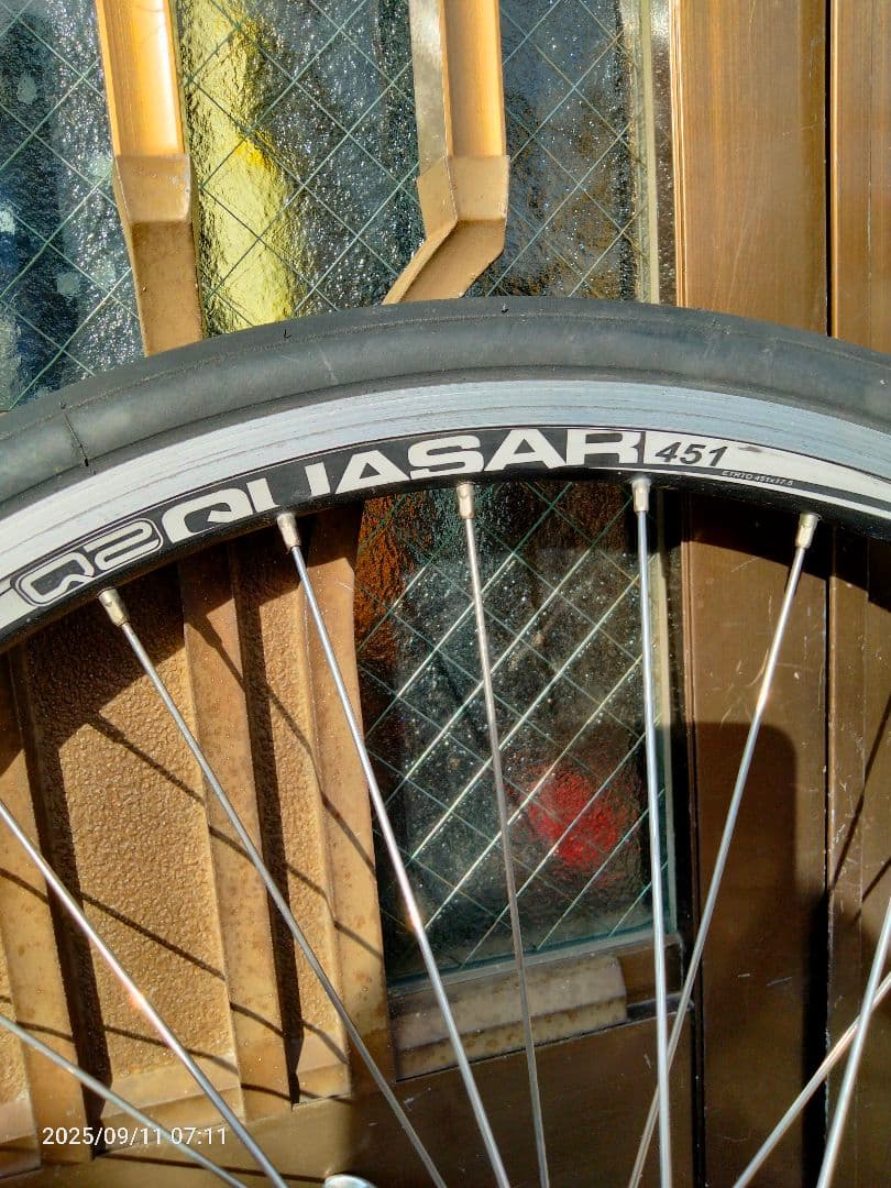 QUASAR 「クエーサー」 Q2-451 20インチ ホイールとタイヤセット