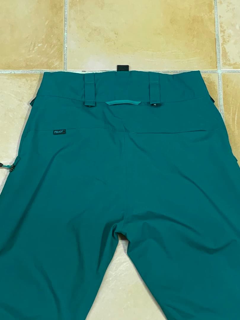 HAGLÖFS　スキーパンツ　Sサイズ相当