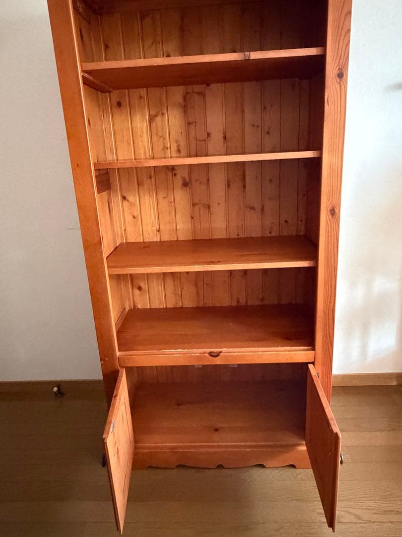 本棚 4段棚 ＋扉付き収納　カントリー　オシャレ　アンティーク風　＊引取り限定