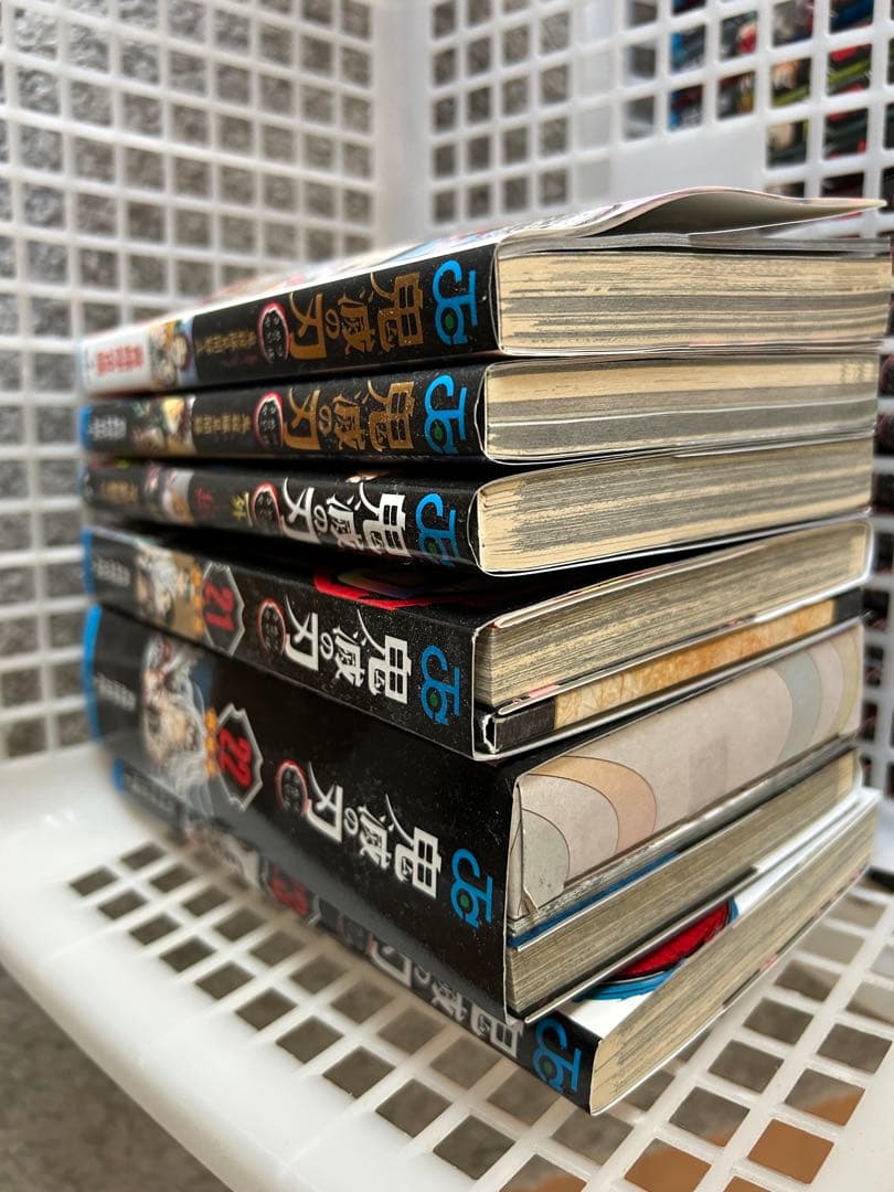 豪華♪鬼滅の刃★全巻セット【1-23巻】+零巻+外伝+ 鬼殺隊見聞録2巻+グッズ