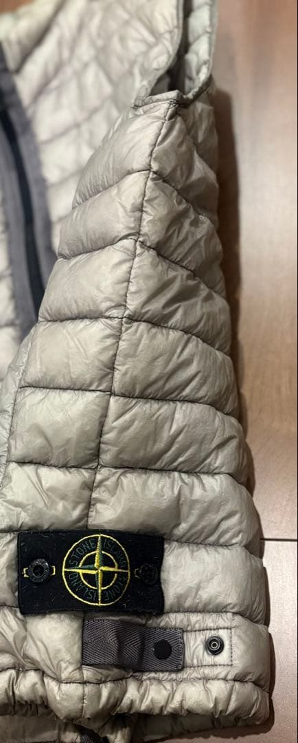 STONEストーンアイランドNYLON lダウンベストS