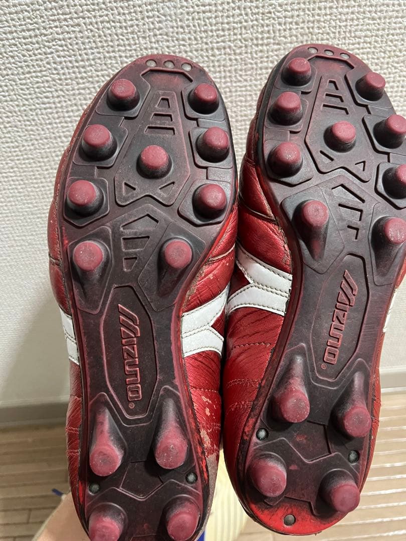 ミズノ　モレリア2パッションレッド　ショートタン