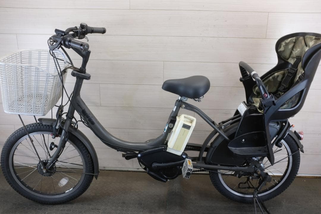 ブリヂストン製　BIKKE　20インチ　3段　8.7Ah（4点灯）充電器あり