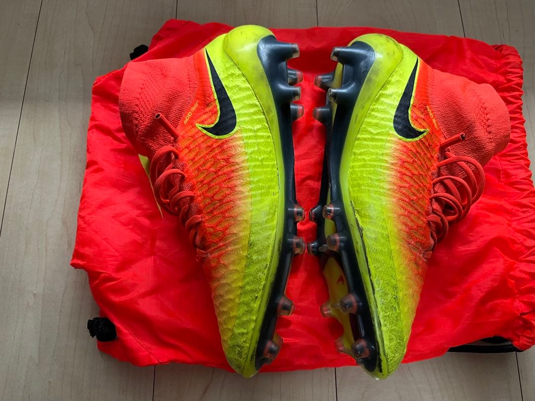 NIKE マジスタオブラ FG