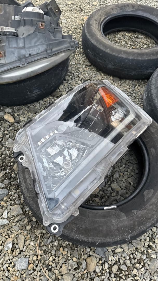 日野レンジャーヘッドライト左