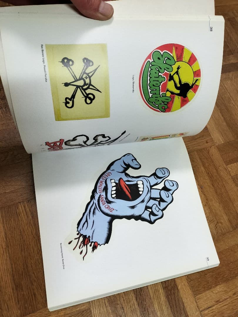 SKATEBOARD STICKERS 洋書