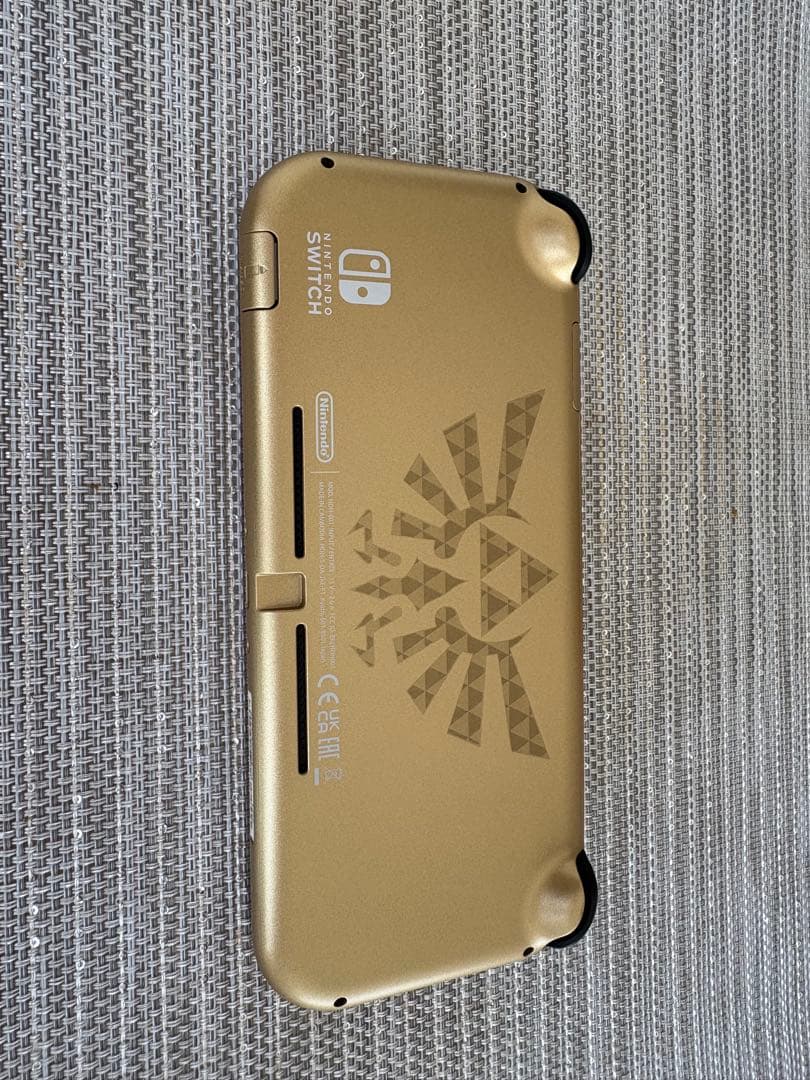 Nintendo Switch Liteハイラルエディション