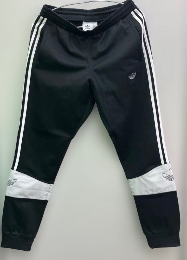 希少‼️新品未使用【アディダス】セットアップ　トラックジャケット　刺繍