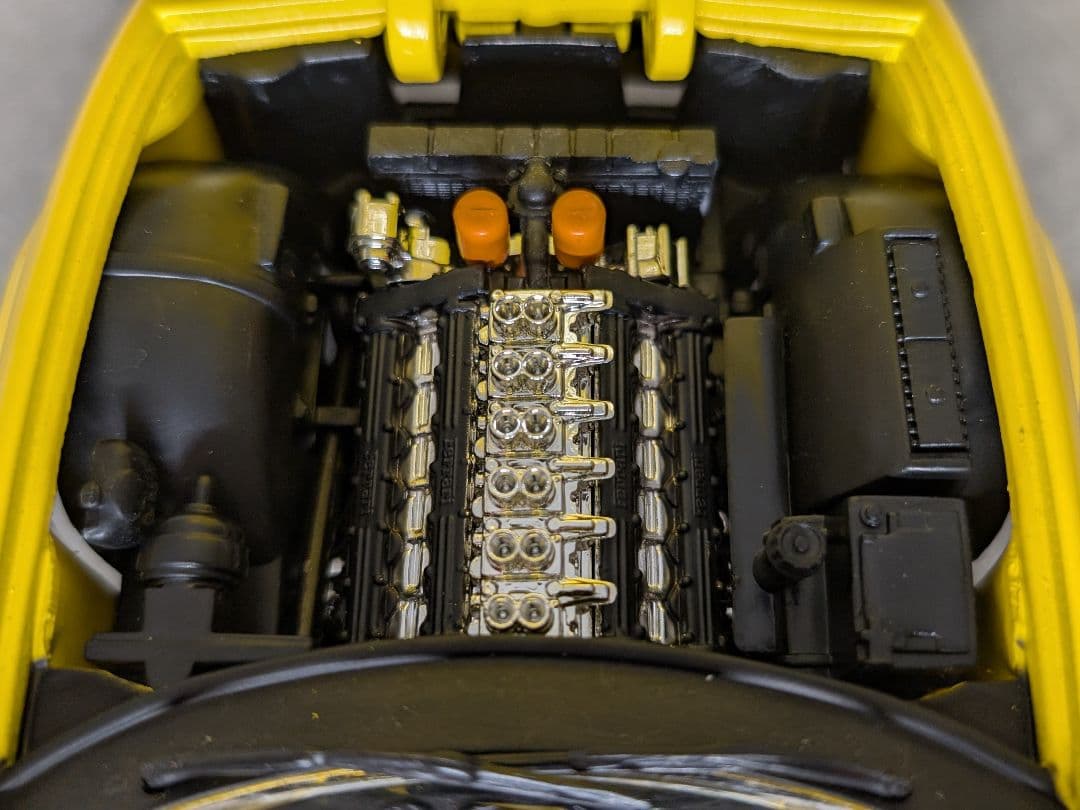 【お値下げ大歓迎】1/18 フェラーリ 365GTS/4 (デイトナスパイダー)