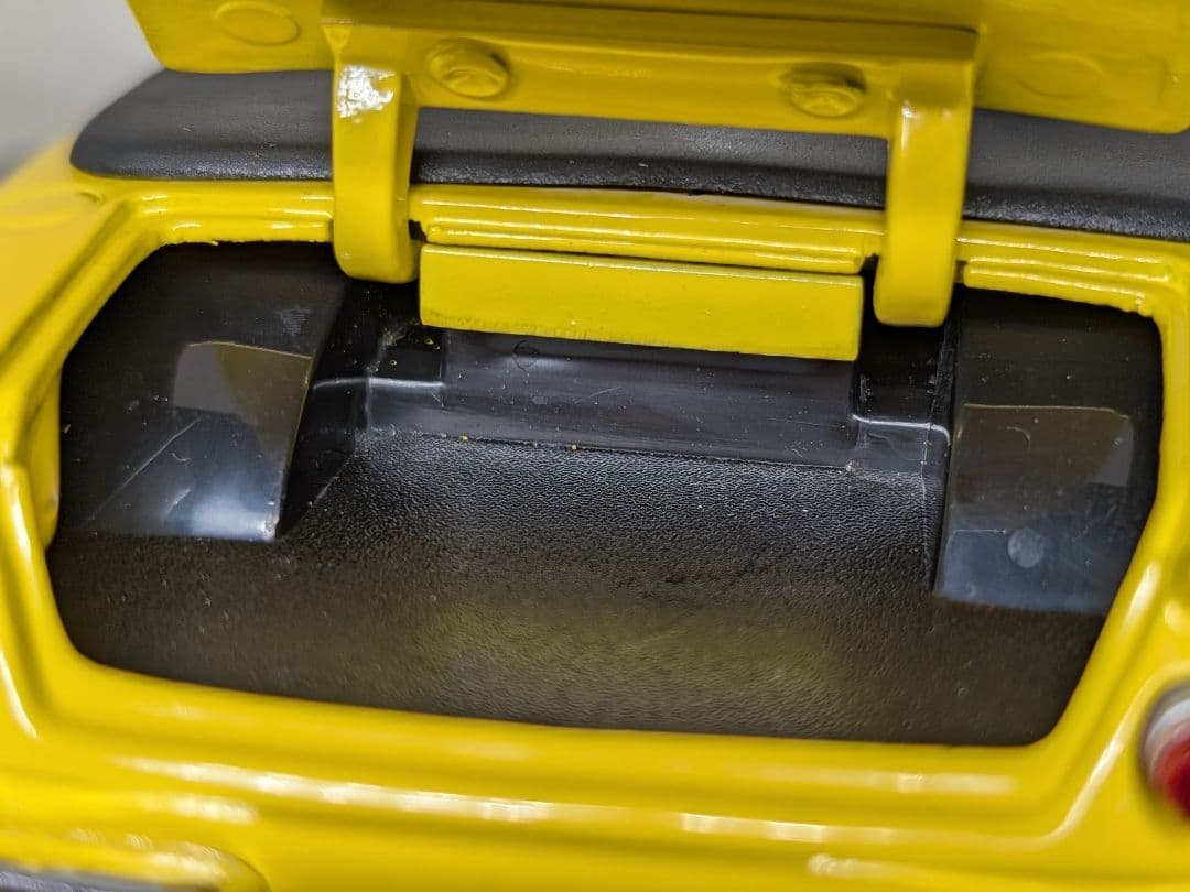 【お値下げ大歓迎】1/18 フェラーリ 365GTS/4 (デイトナスパイダー)