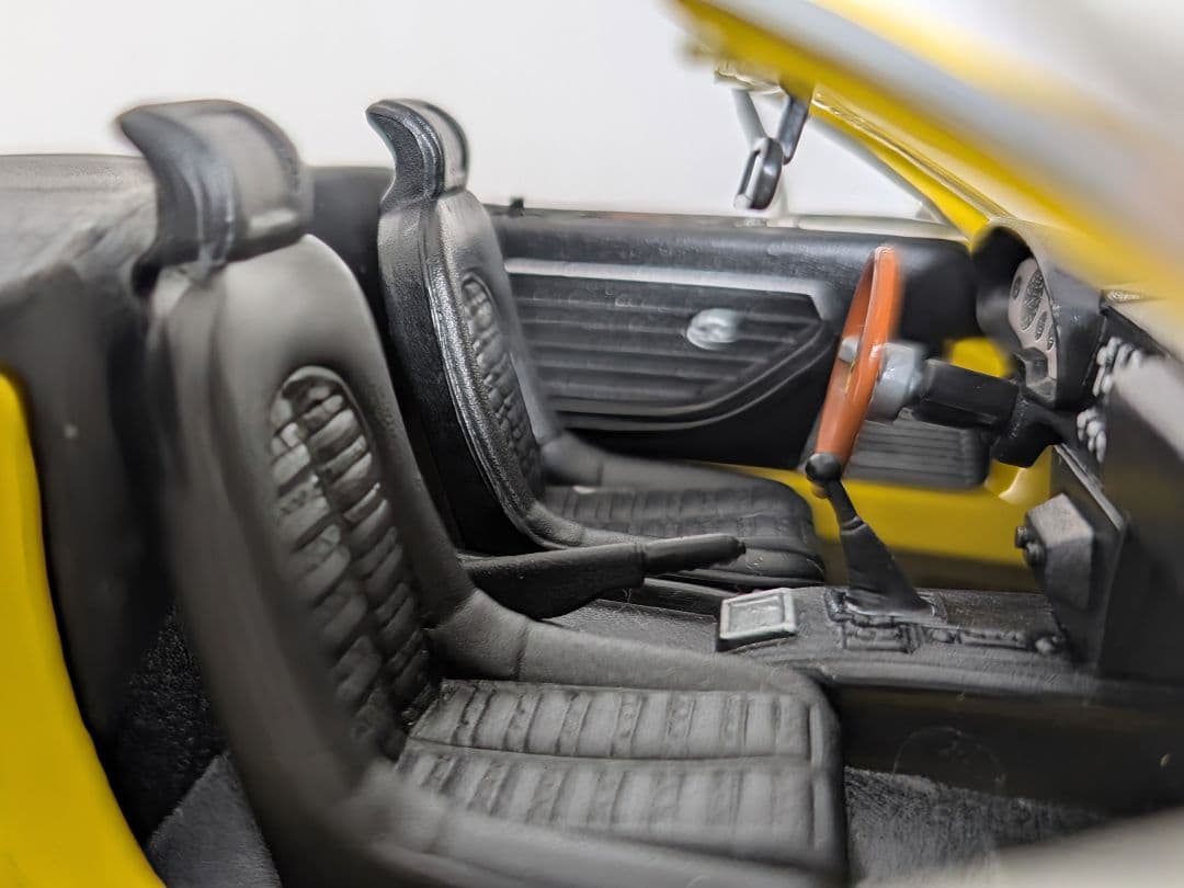 【お値下げ大歓迎】1/18 フェラーリ 365GTS/4 (デイトナスパイダー)