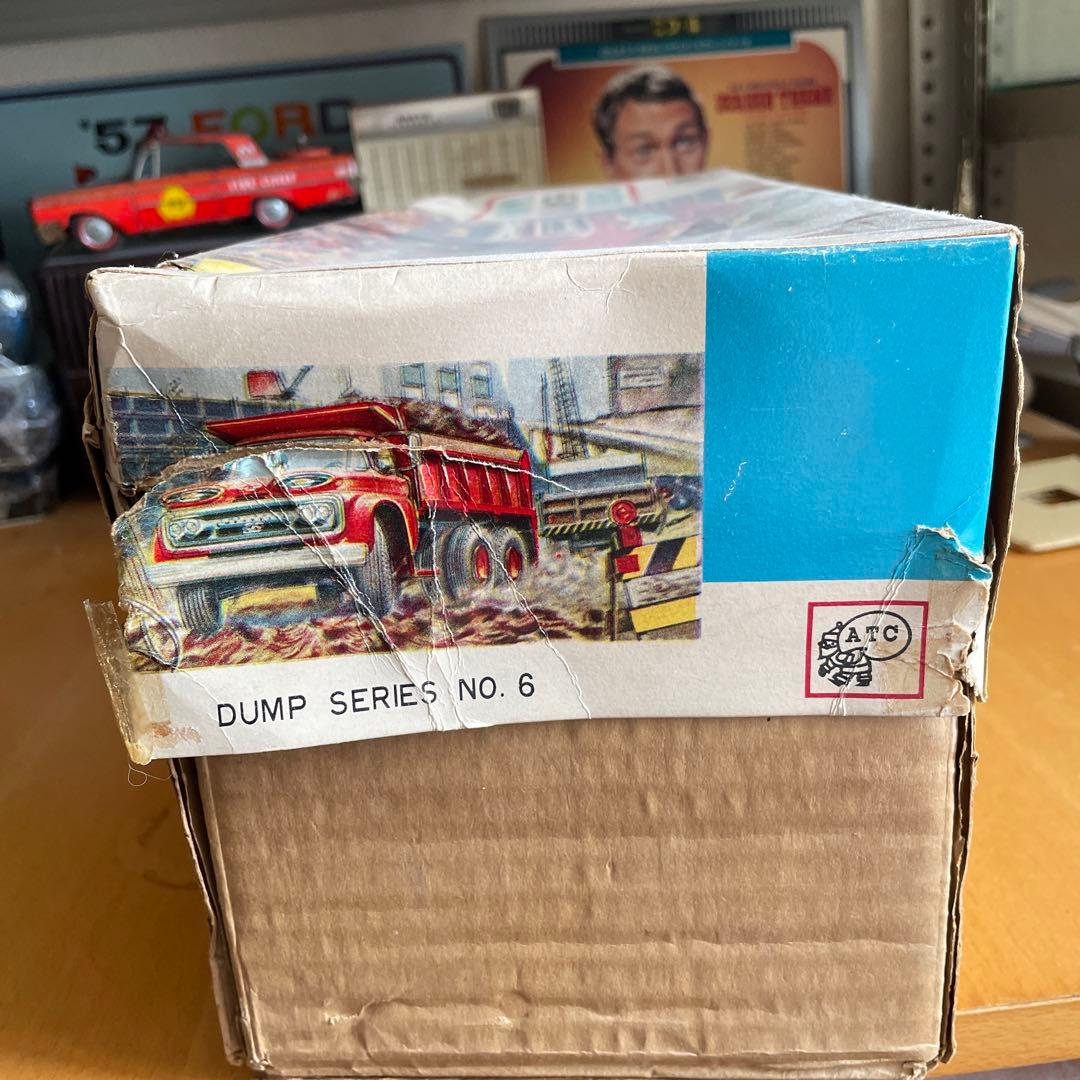 ブリキ　シボレー　ダンプカー　10輪車