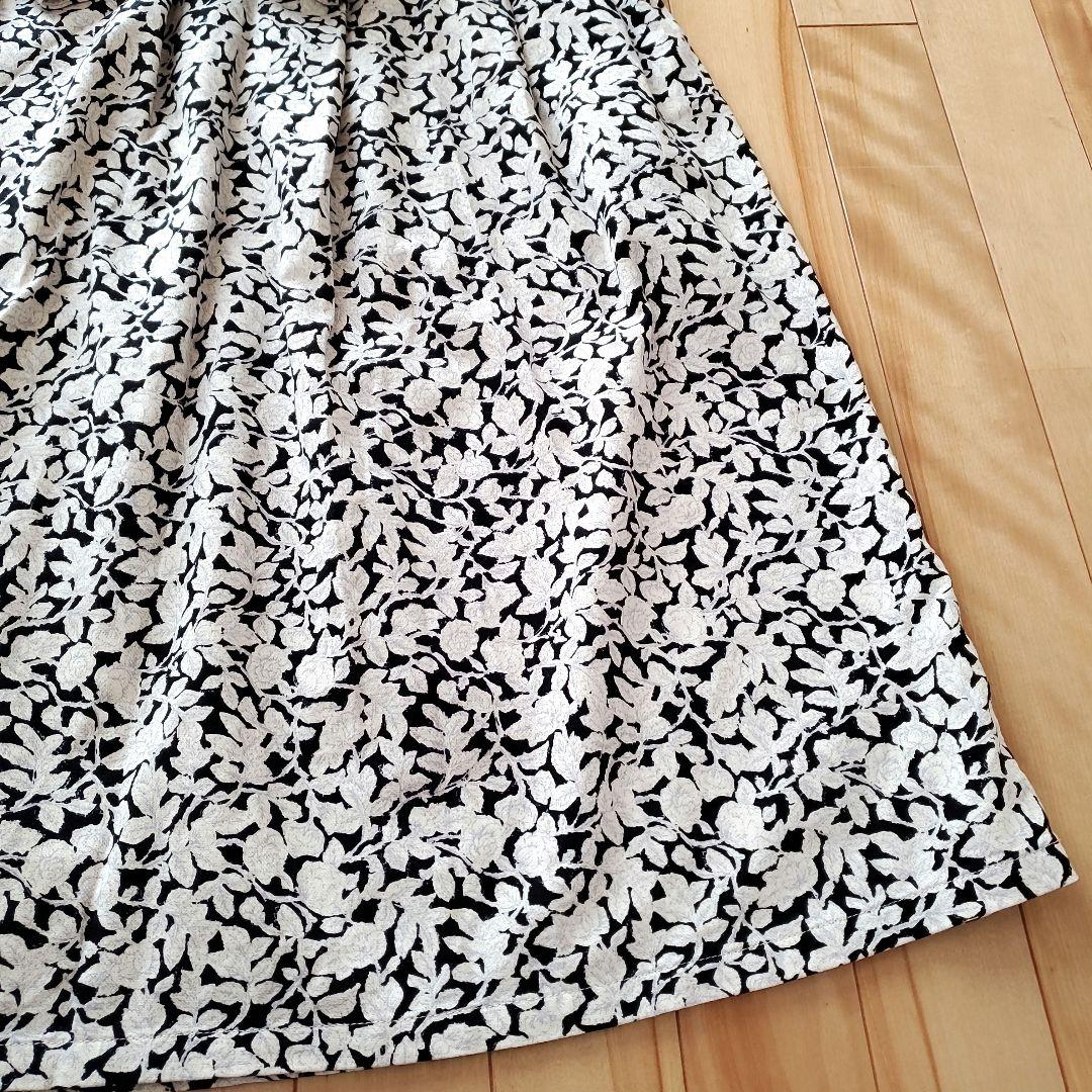 サニークラウズ　薔薇に覆われた魔女ワンピース