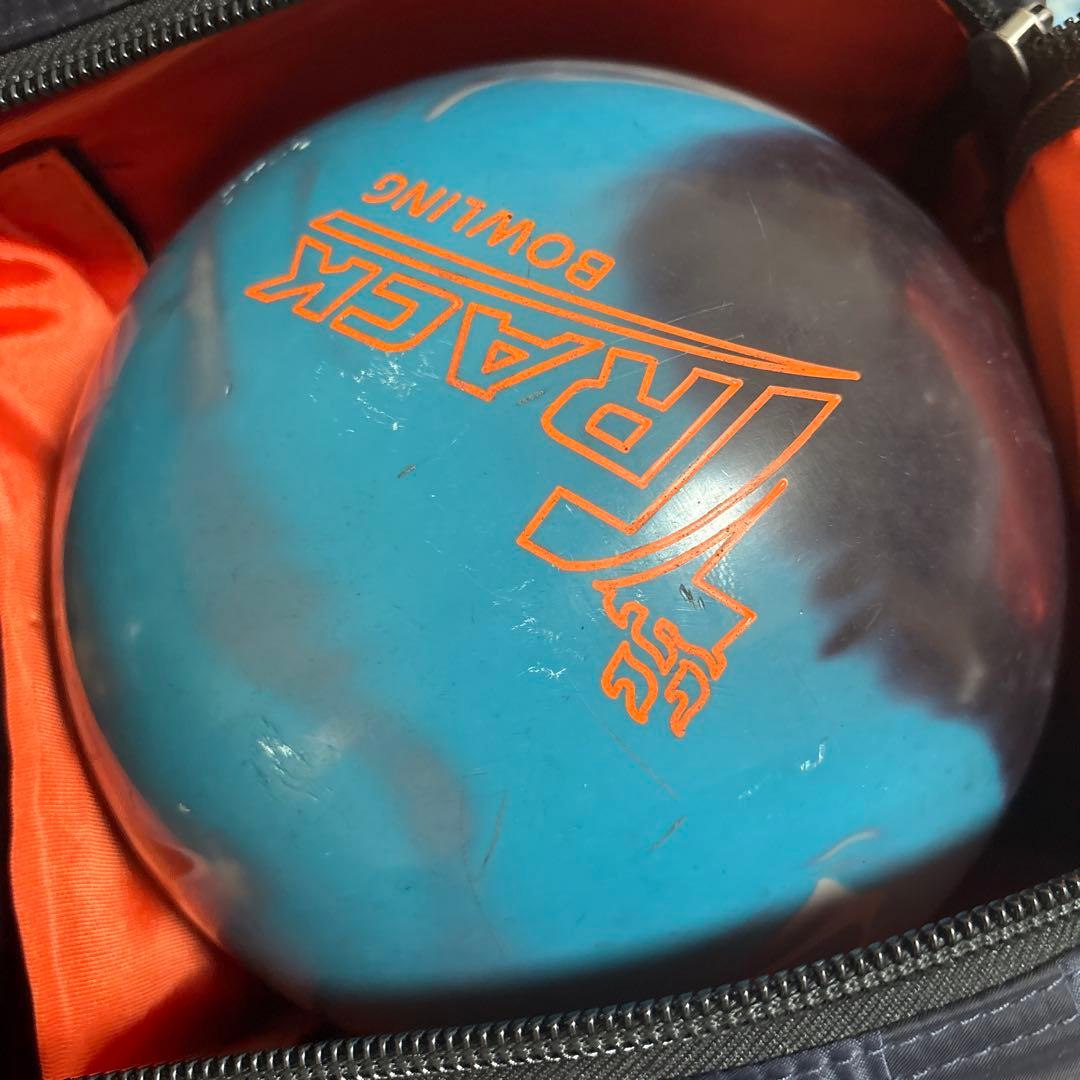 ボウリング用バッグとボールセット