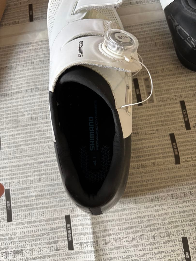 SHIMANO 自転車用シューズ BOAシステム ホワイト　25　26 41