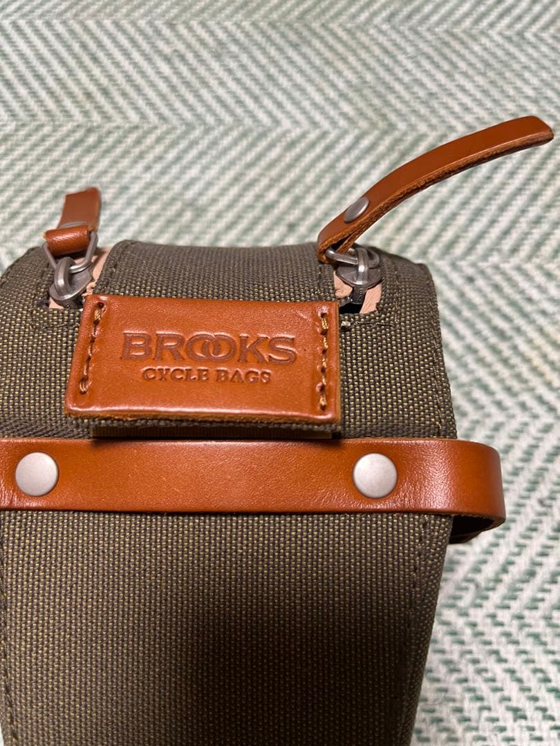 BROOKS サドルバッグ オリーブグリーン