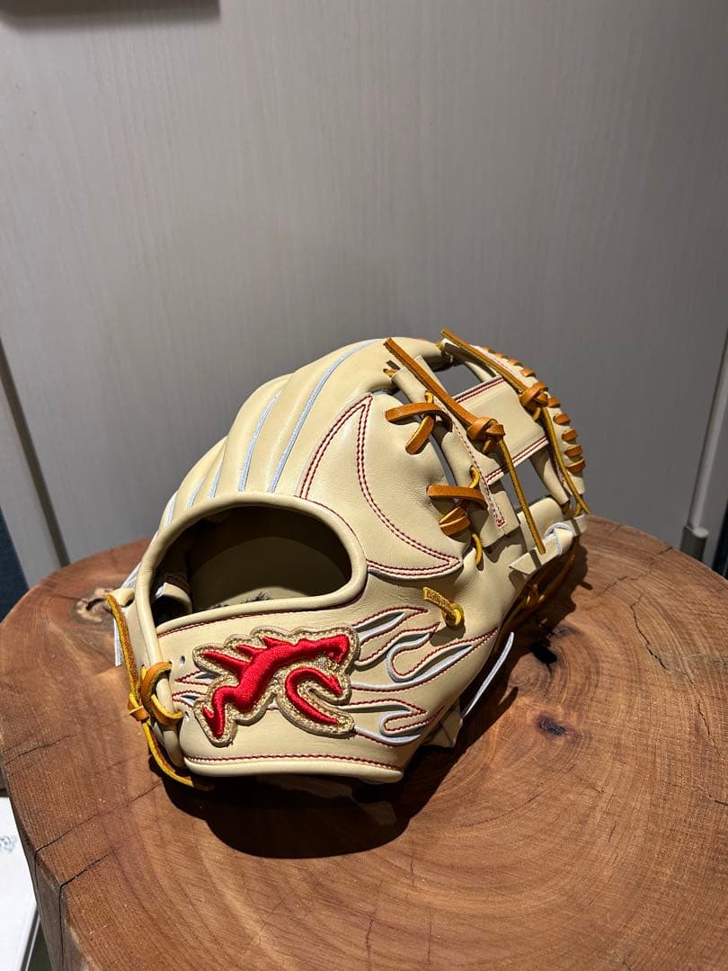 ryu 限定モデル　硬式内野用グローブ（新品）