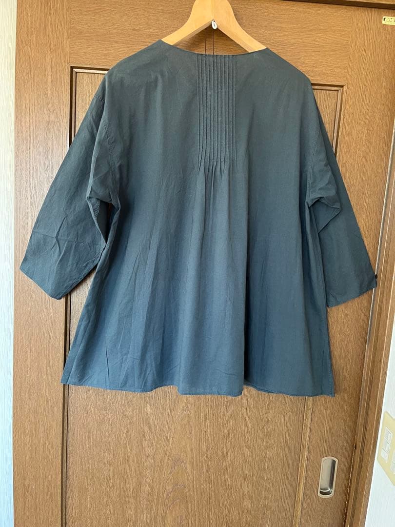 ヨーガンレール　　深いグリーン　タック　ワンピース　羽織り