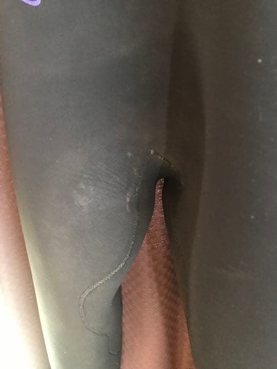 ラームのノンジップフルスーツ