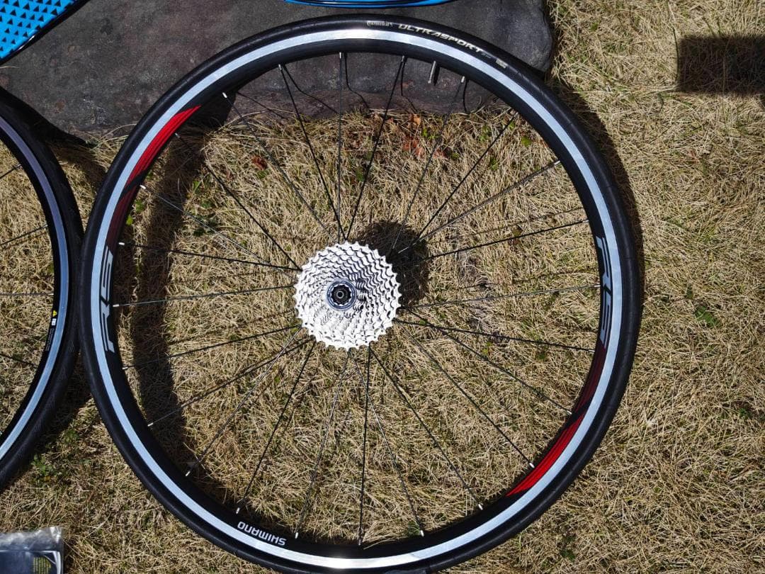 シマノ　ホイール　RS　シマノ105・11ｓスプロケ付き　タイヤ・ケース込み