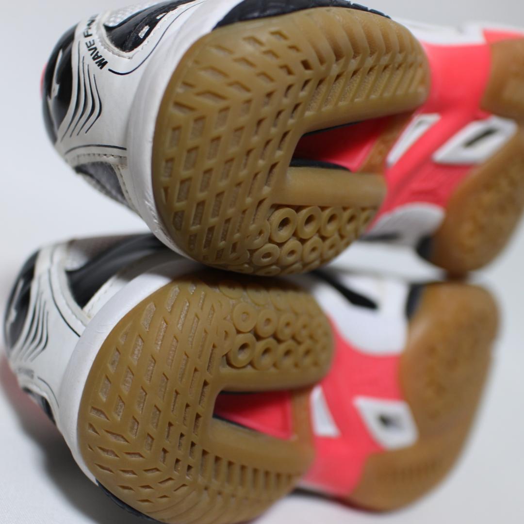 【極美品 軽量 上級モデル】24cm ミズノ　ウエーブファング バドミントン