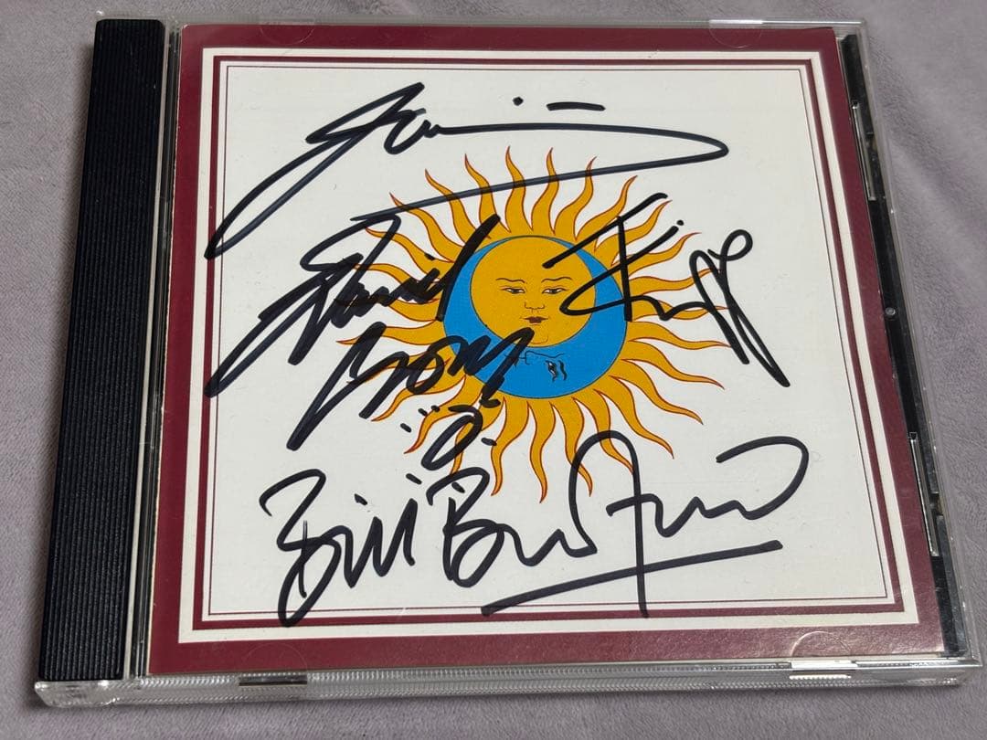 レア　キングクリムゾン　直筆サインCD king crimson 太陽と戦慄