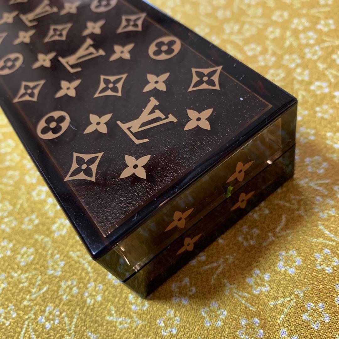 L O U I S ・V U I T T O N 記念品・箸置きセット