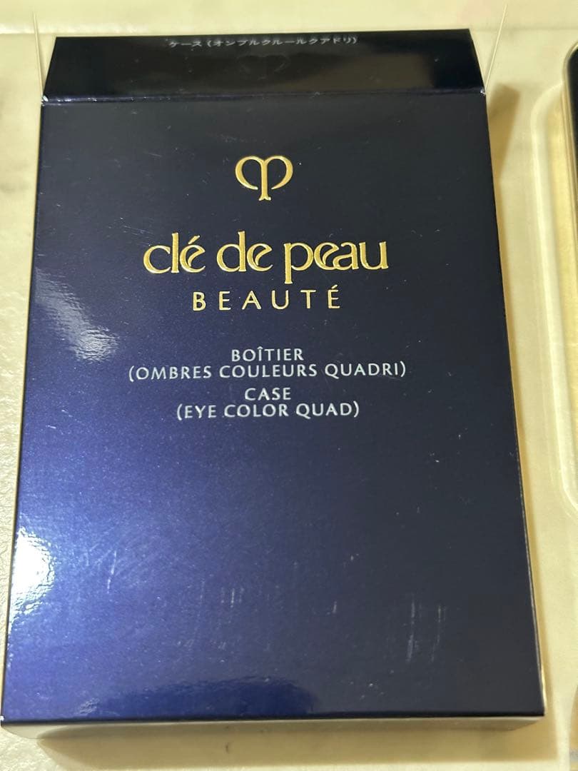 【新品未使用】クレ・ド・ポー ボーテ オンブルクルールクアドリ 6（ケース付）