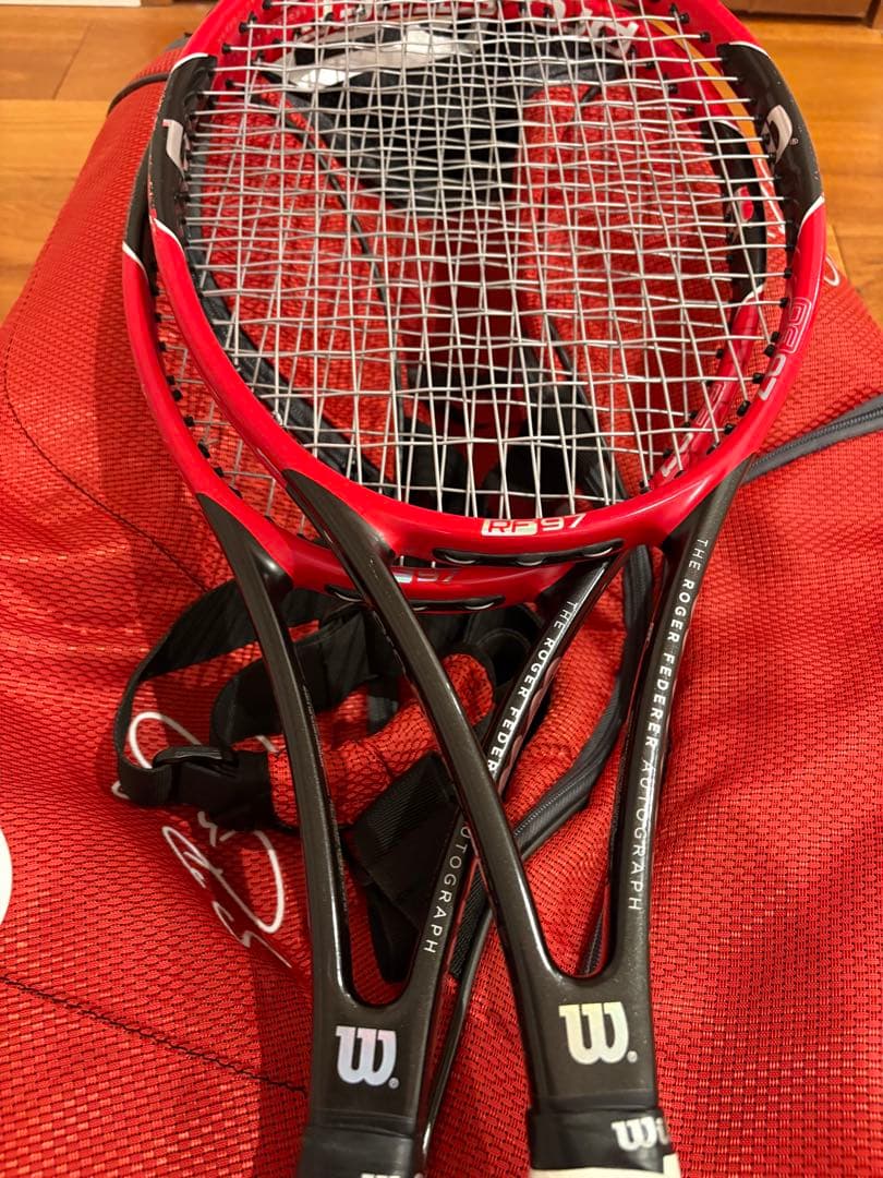 ウィルソン　プロスタッフRF97 グリップ3 2本セット　フェデラーバッグ付