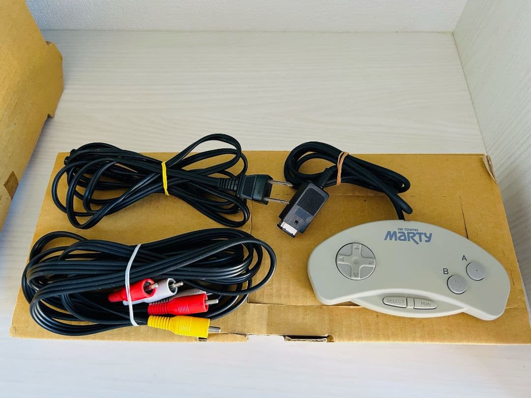 富士通 FM-TOWNS MARTY 本体