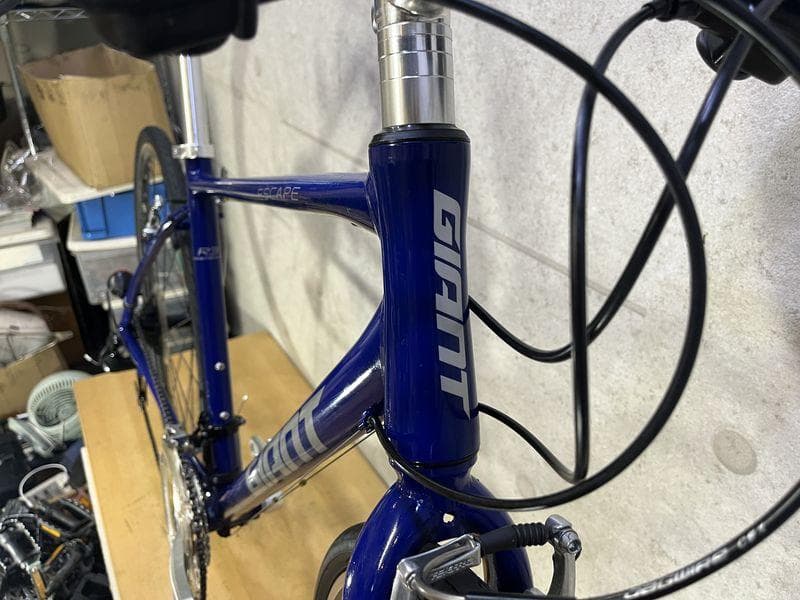 GIANT ESCAPE R3 クロスバイク sizeS　ブルーカラー