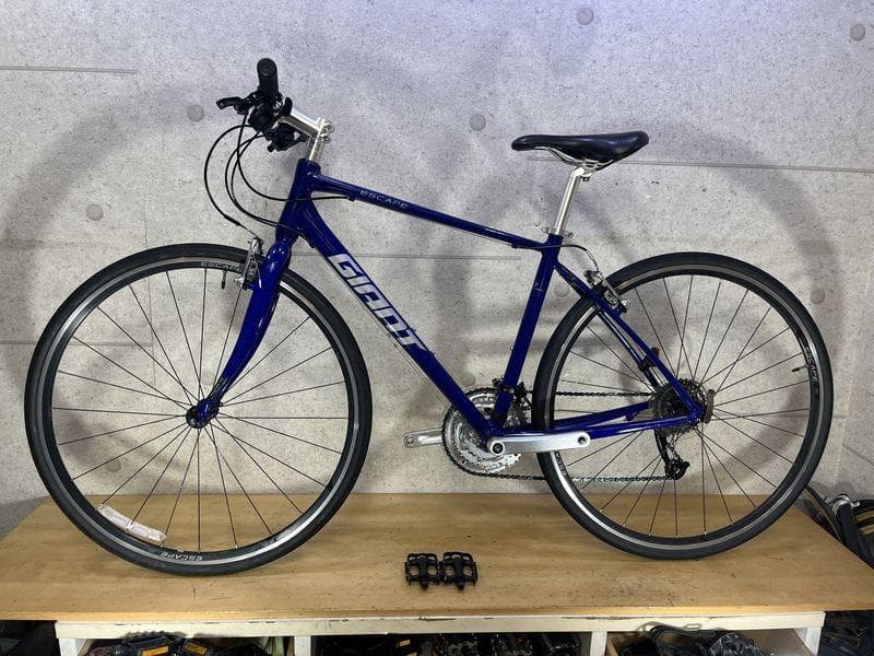 GIANT ESCAPE R3 クロスバイク sizeS　ブルーカラー