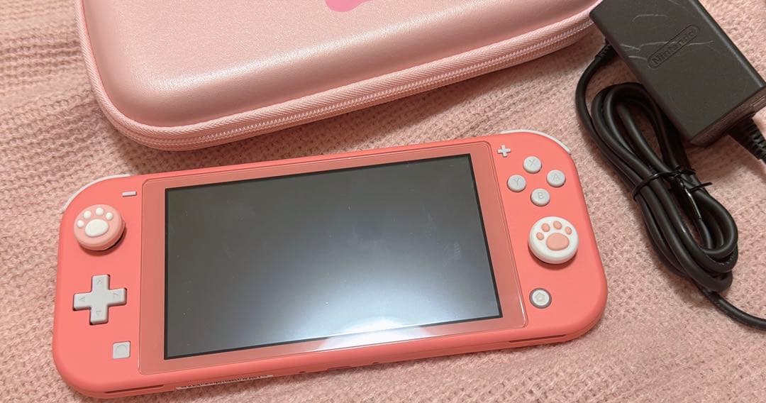 任天堂スイッチ ライト　コーラル