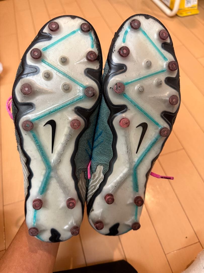 Nike Phantom スパイクシューズ 青/ピンク25.5cm