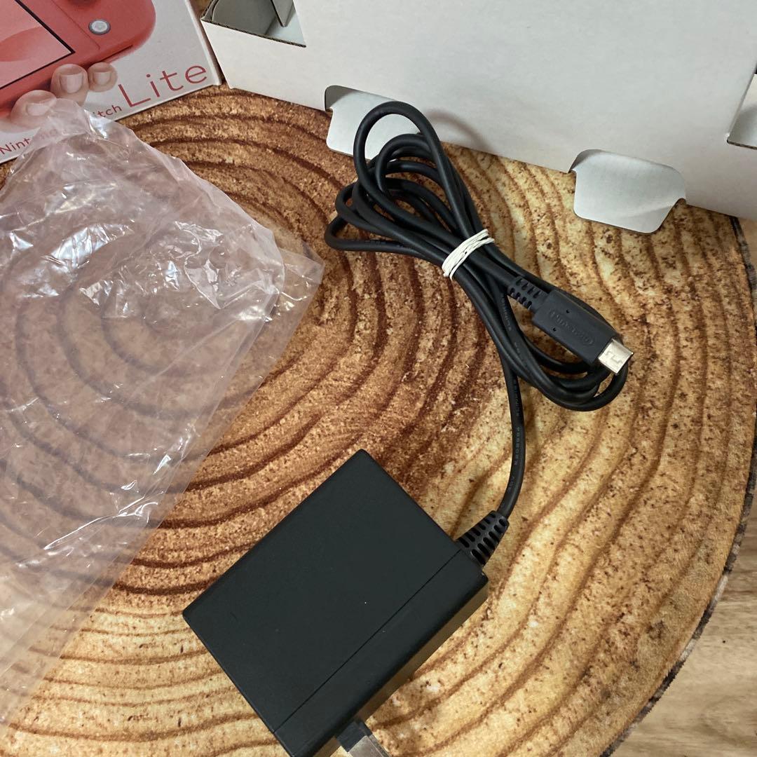 Nintendo Switch Lite ピンク本体