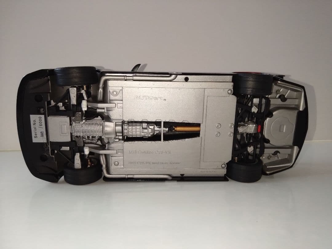 Cadillac レーシングカー 1/18