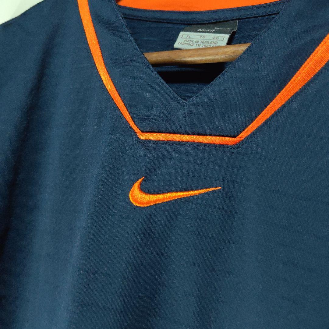 【閲覧数106】Nike ネイビー オレンジ タンクトップ
