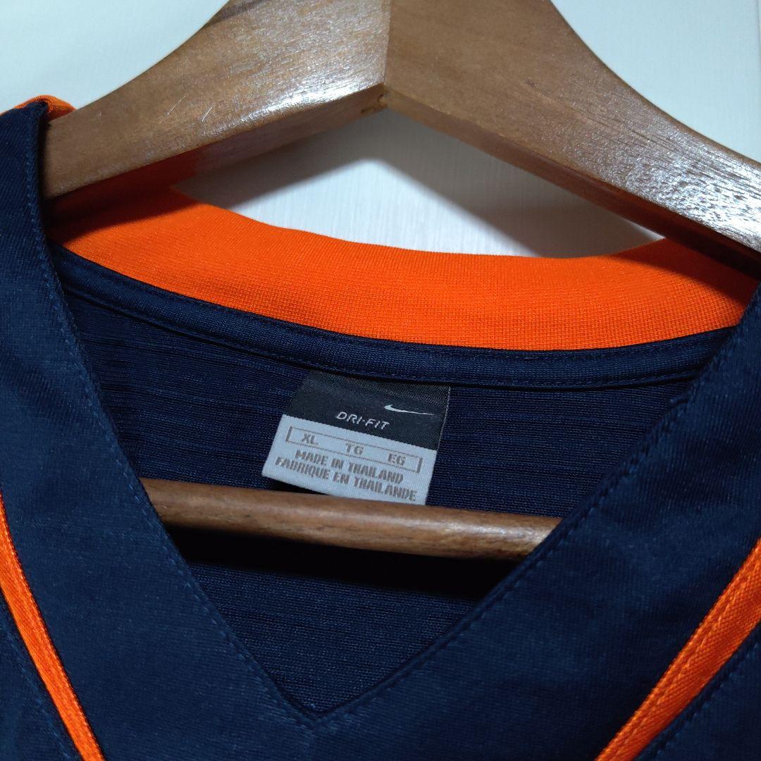 【閲覧数106】Nike ネイビー オレンジ タンクトップ