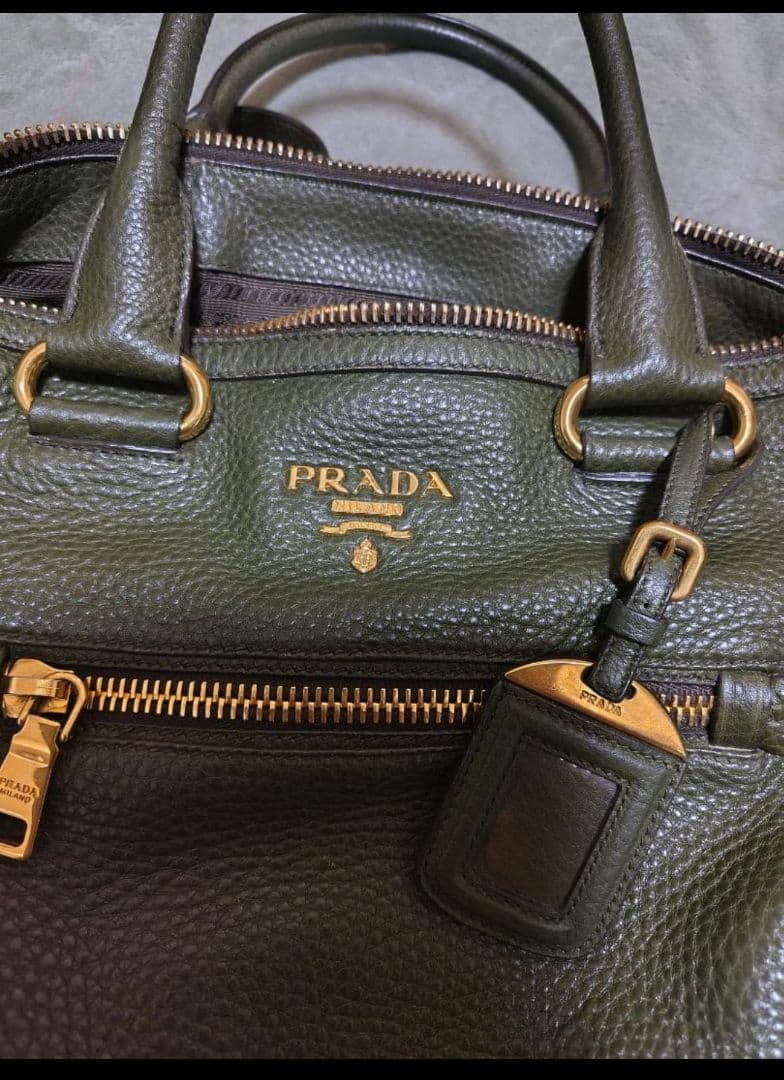プラダ2wayバッグ