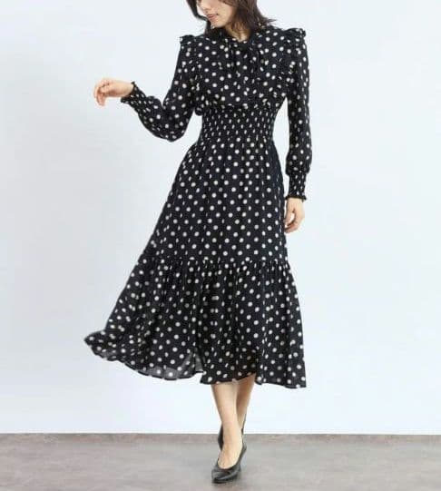 ☆新品、タグ付き☆ FENNEL ドットフレアワンピース ヤマダヤ