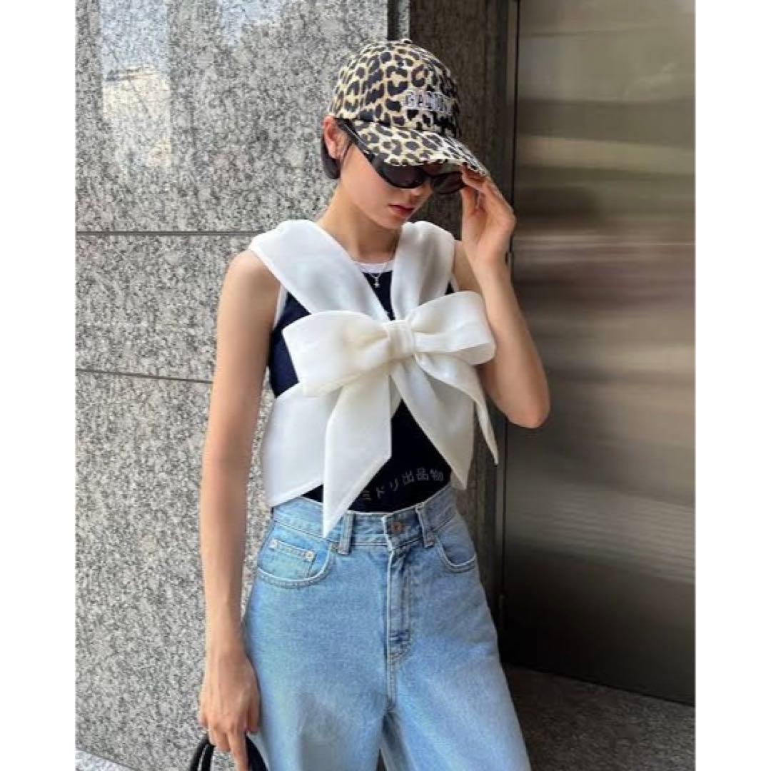 Litmus Her Praha Ribbon Top 白 リボン ハーネス