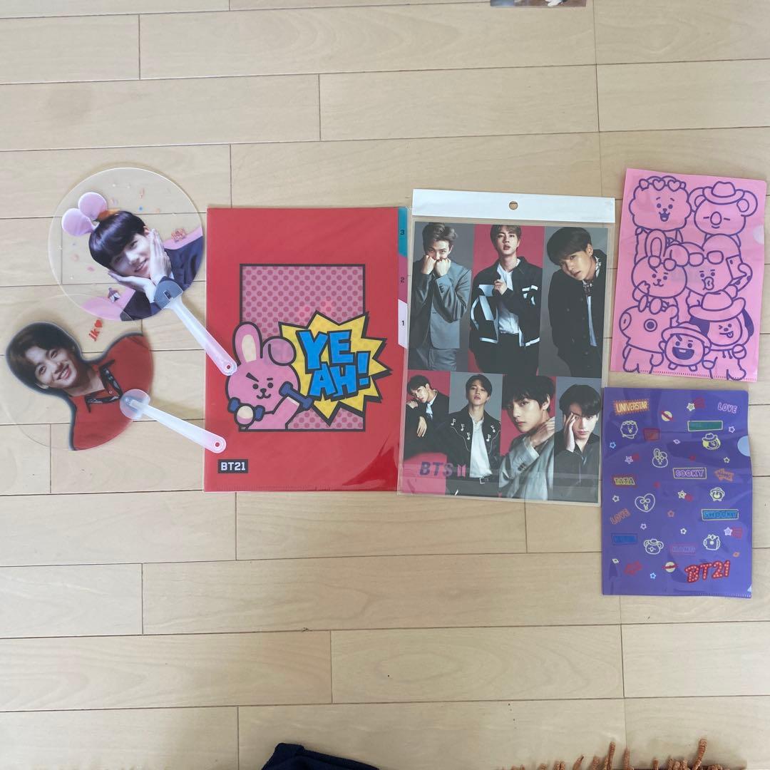 BTSグッズまとめ売り