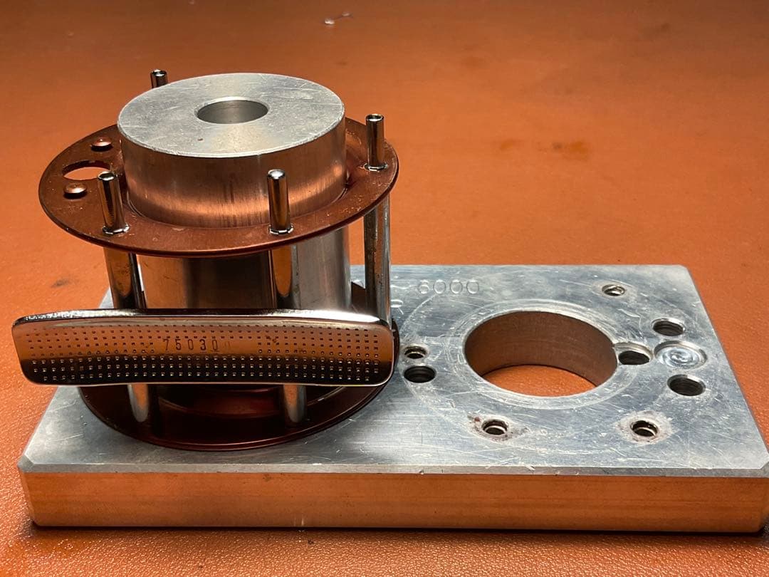 ABU アンバサダー 4000D メンテ済 フレーム修正済